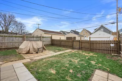 2837 S 15th St, Milwaukee, WI 53215 - Photo 29