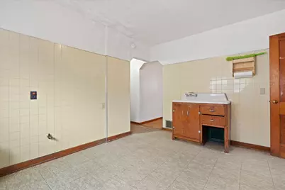 2837 S 15th St, Milwaukee, WI 53215 - Photo 19