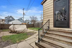 2837 S 15th St, Milwaukee, WI 53215 - Photo 31