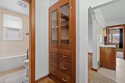 2837 S 15th St, Milwaukee, WI 53215 - Photo 15