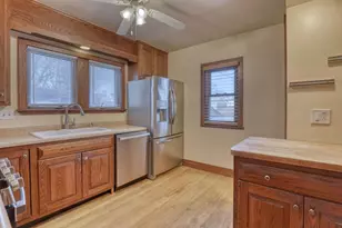 2141 S 87th St, West Allis, WI 53227 - Photo 13