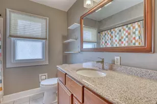 2141 S 87th St, West Allis, WI 53227 - Photo 17