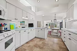 N81W17495 Shady Ln, Menomonee Falls, WI 53051 - Photo 9