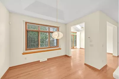 2409  Caribou Ln, Grafton, WI 53024 - Photo 5