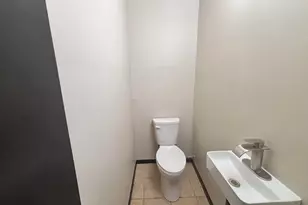 3908 S Sunset Square, Greenfield, WI 53220 - Photo 3