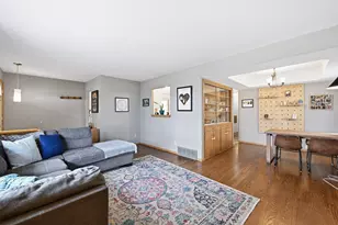 3845 N 100th St, Wauwatosa, WI 53222 - Photo 7