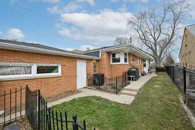 3845 N 100th St, Wauwatosa, WI 53222 - Photo 27