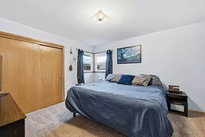 3845 N 100th St, Wauwatosa, WI 53222 - Photo 15