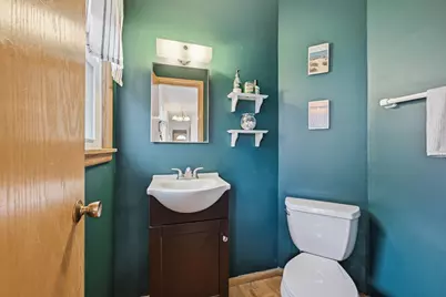 3845 N 100th St, Wauwatosa, WI 53222 - Photo 21