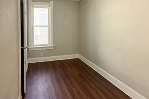 2346 N 18th St, Milwaukee, WI 53206 - Photo 9