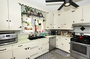 2944 N 70th St, Milwaukee, WI 53210 - Photo 7