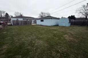 2727 Rosalind Ave, Racine, WI 53403 - Photo 5