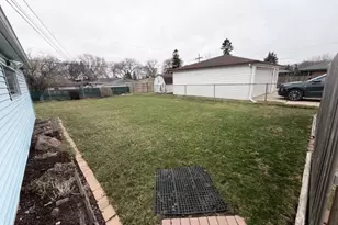 2727 Rosalind Ave, Racine, WI 53403 - Photo 7