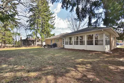 145  Lynnwood Ln, Brookfield, WI 53005 - Photo 33