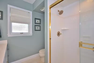 145  Lynnwood Ln, Brookfield, WI 53005 - Photo 17