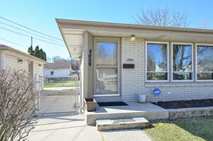 2417 Dombrowski Blvd, Racine, WI 53405 - Photo 27