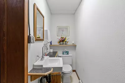 511  1st St, Menominee, MI 49858 - Photo 15