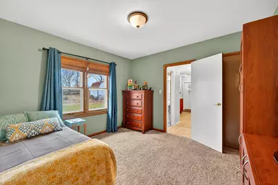 2315 S Lombardy Ln, New Berlin, WI 53151 - Photo 27