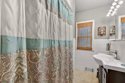 2315 S Lombardy Ln, New Berlin, WI 53151 - Photo 23