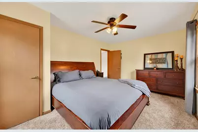 2315 S Lombardy Ln, New Berlin, WI 53151 - Photo 21