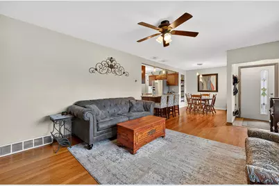 2315 S Lombardy Ln, New Berlin, WI 53151 - Photo 17