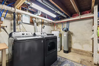 627 W Wisconsin Ave, Oconomowoc, WI 53066 - Photo 33