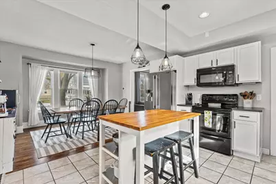 627 W Wisconsin Ave, Oconomowoc, WI 53066 - Photo 7