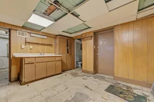 2132 S 23rd St, Milwaukee, WI 53215 - Photo 17