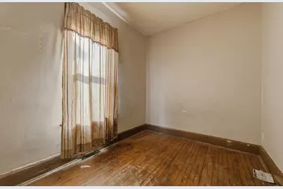 2132 S 23rd St #2132A, Milwaukee, WI 53215 - Photo 5