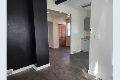 2011  Geneva St, Racine, WI 53402 - Photo 9