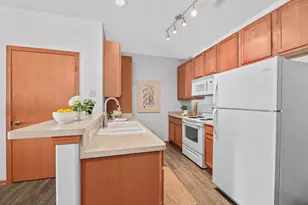 3053 W Drexel Ave, Franklin, WI 53132 - Photo 13