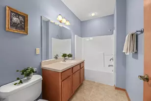 3053 W Drexel Ave, Franklin, WI 53132 - Photo 17