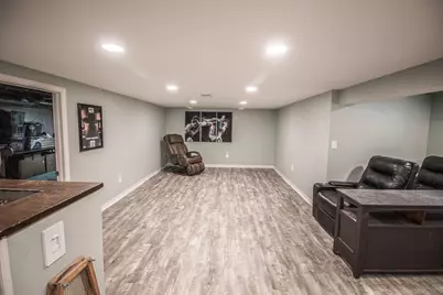 4915 W Colonial Ct, Greenfield, WI 53220 - Photo 23