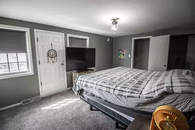 4915 W Colonial Ct, Greenfield, WI 53220 - Photo 19