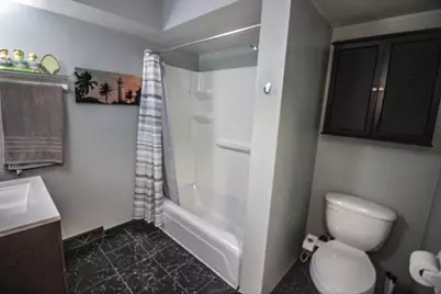 4915 W Colonial Ct, Greenfield, WI 53220 - Photo 27