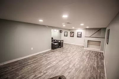 4915 W Colonial Ct, Greenfield, WI 53220 - Photo 29