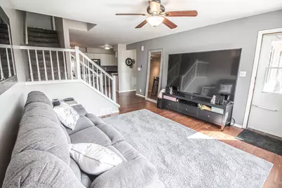 4915 W Colonial Ct, Greenfield, WI 53220 - Photo 17