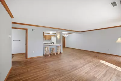 W240N2500 E Parkway Meadow Cir #4, Pewaukee, WI 53072 - Photo 13