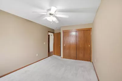 W240N2500 E Parkway Meadow Cir #4, Pewaukee, WI 53072 - Photo 21