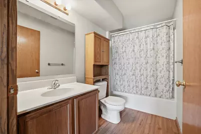 W240N2500 E Parkway Meadow Cir #4, Pewaukee, WI 53072 - Photo 19