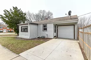 8802 W Center St, Milwaukee, WI 53222 - Photo 25