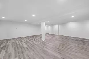 2626 W Ranch Rd, Mequon, WI 53092 - Photo 27