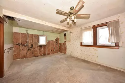 825  Fredonia Ave, Fredonia, WI 53021 - Photo 9