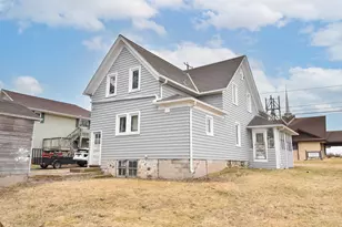 825 Fredonia Ave, Fredonia, WI 53021 - Photo 3