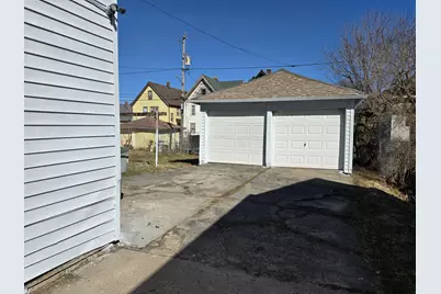 3266 N 17th St, Milwaukee, WI 53206 - Photo 17
