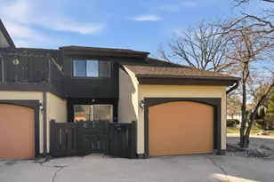 5270 Somerset Ln, Greenfield, WI 53221 - Photo 29