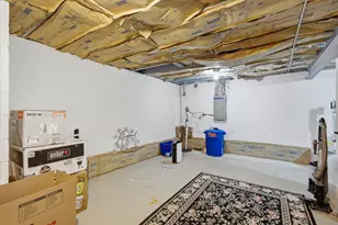 5270 Somerset Ln, Greenfield, WI 53221 - Photo 25