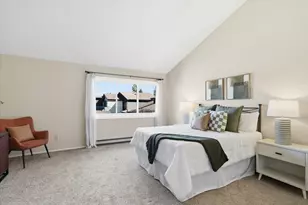 5270 Somerset Ln, Greenfield, WI 53221 - Photo 15