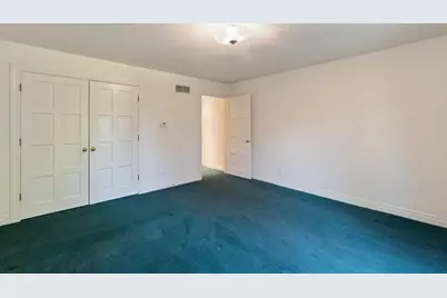 12434 N Golf Dr, Mequon, WI 53092 - Photo 21