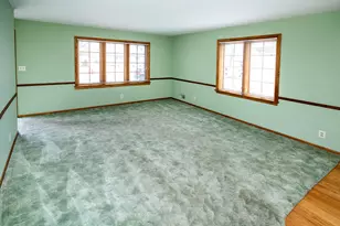 2629 S 94th St, West Allis, WI 53227 - Photo 9